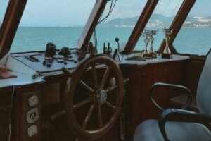 Descubre cómo limpiar un barco para el mantenimiento de tu embarcación